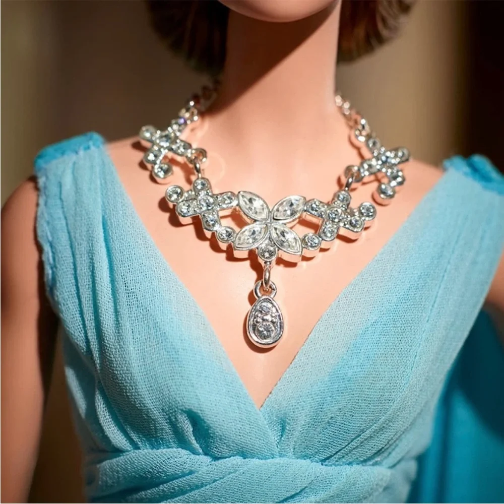 2016 BFMC Silkstone Barbie Blue Chiffon Ball Gown Fashion Model Gold Label NIB - Picture 7 of 8